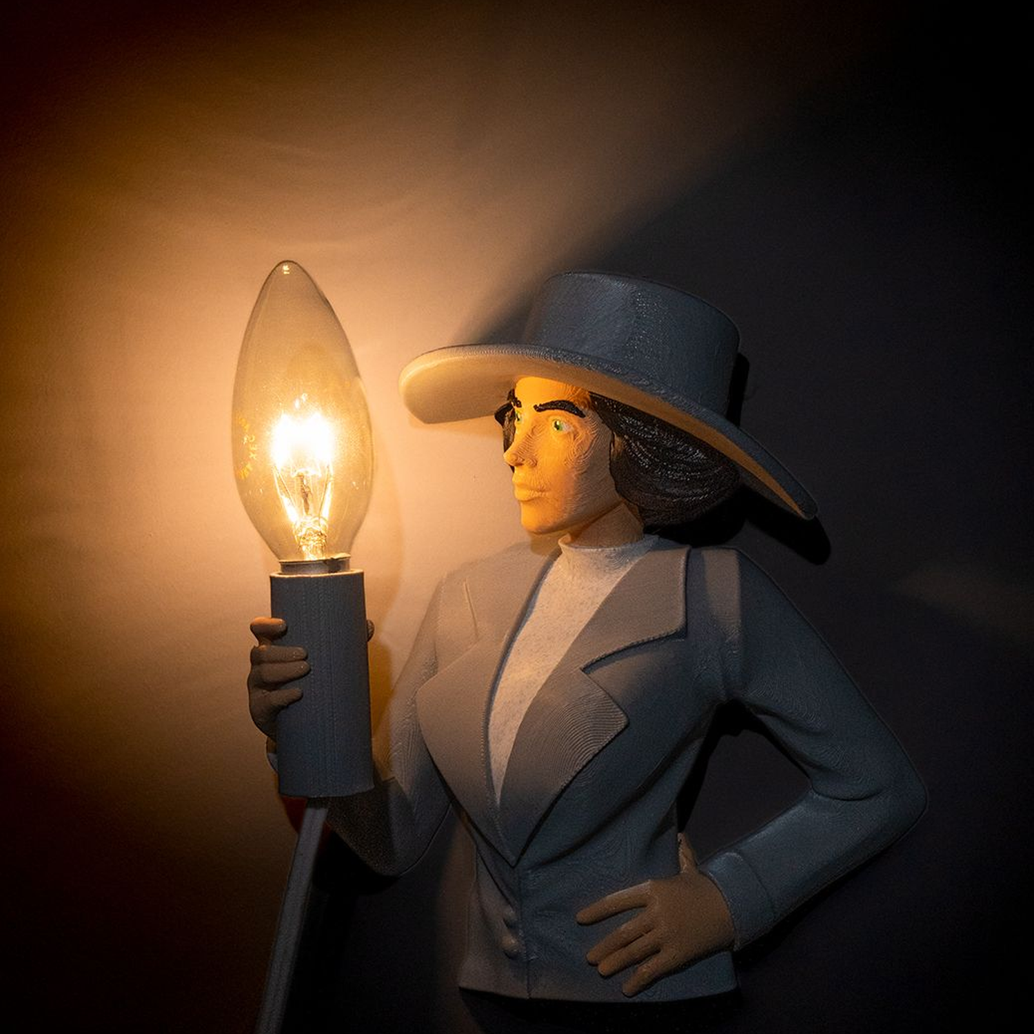 Lámpara Suffragist