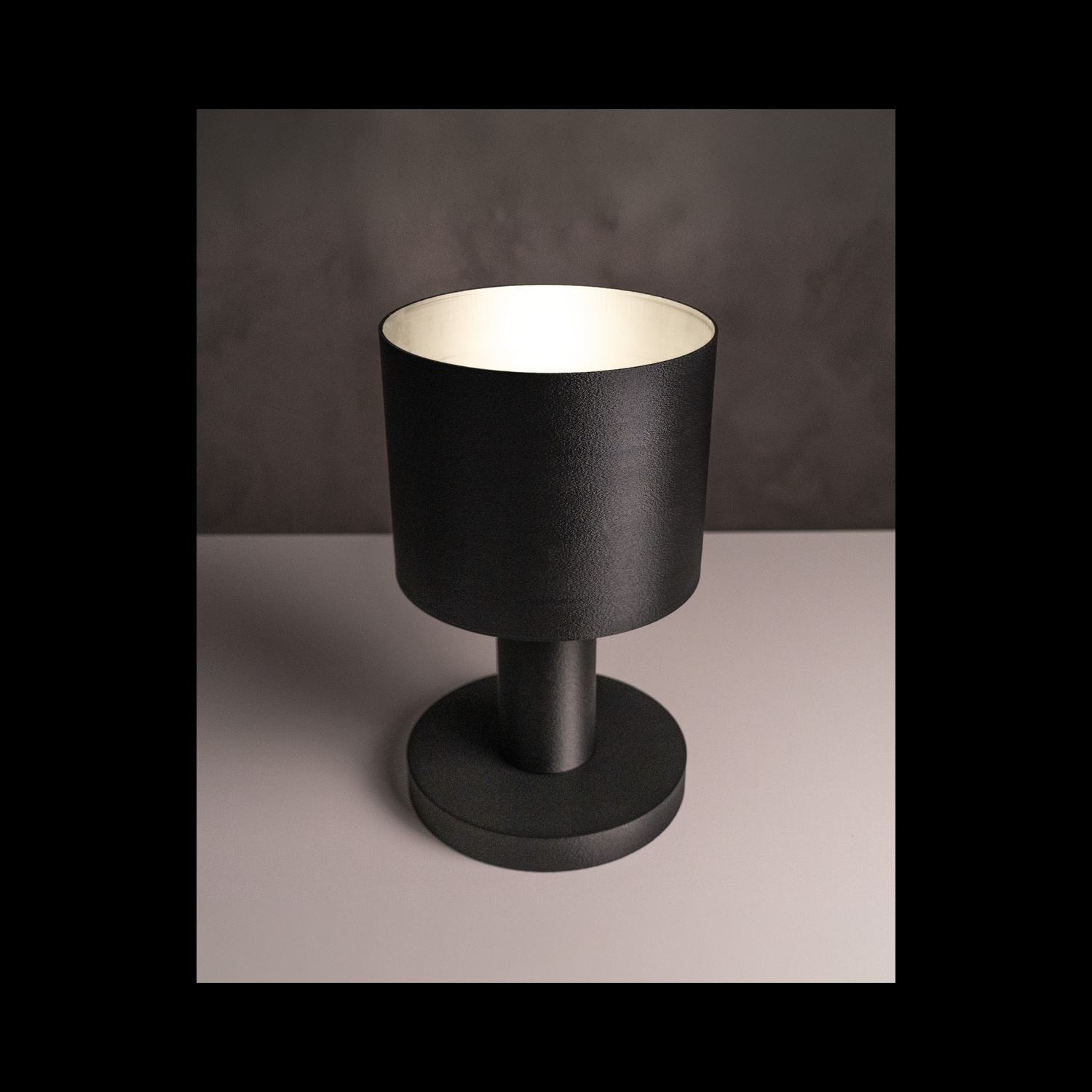 Lámpara de mesa Minimalist