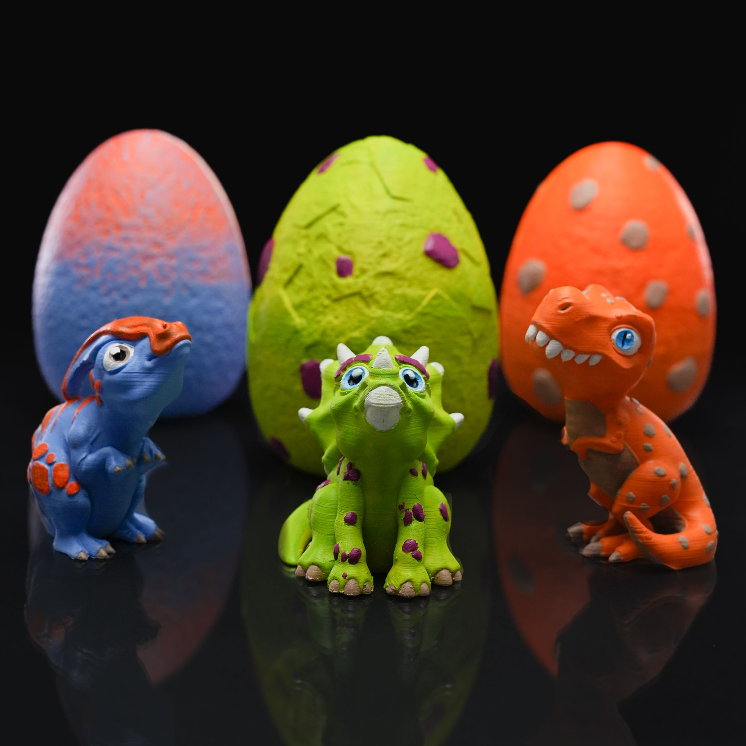 Figura decorativa con forma de huevo Triceratops