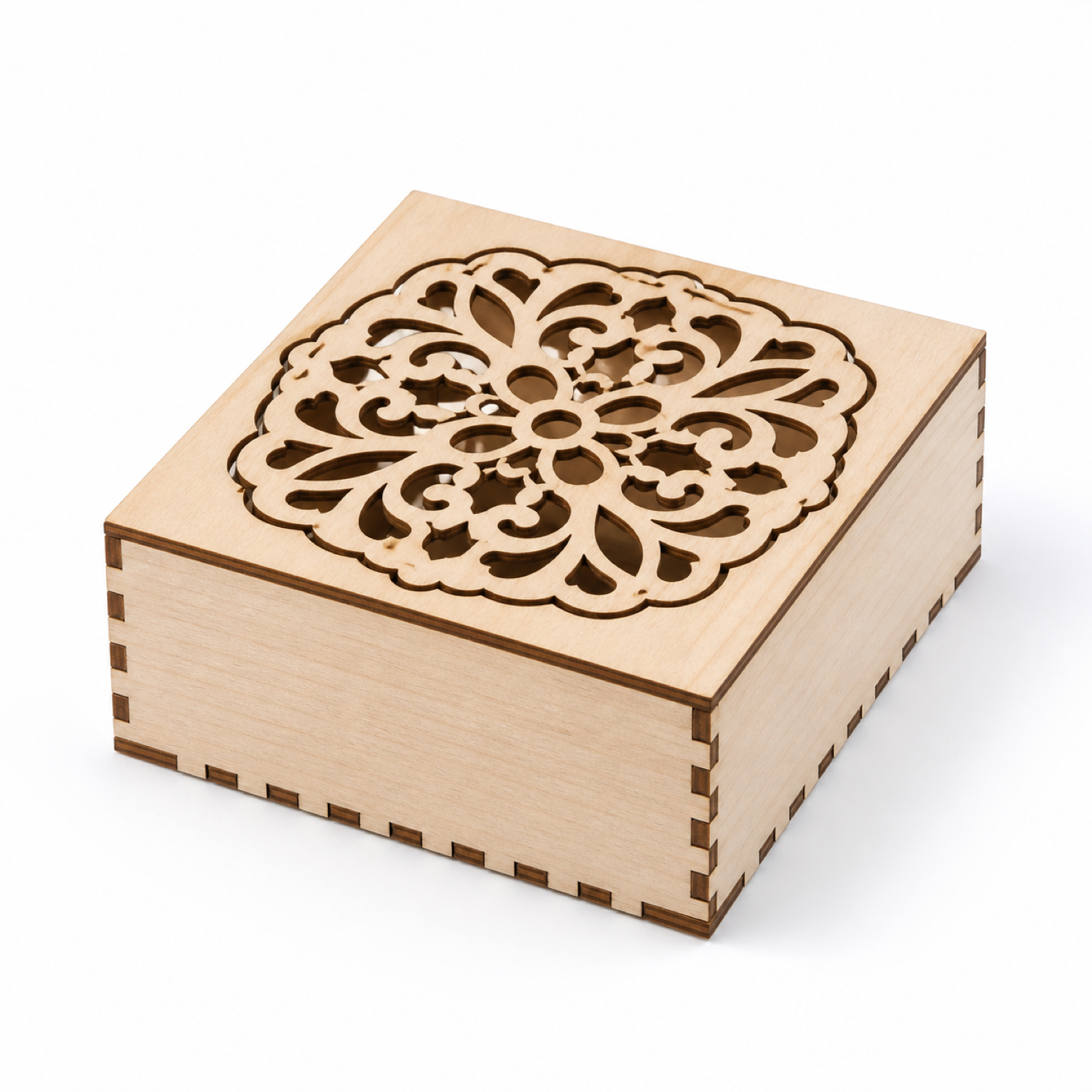 Caja de regalo de madera calada