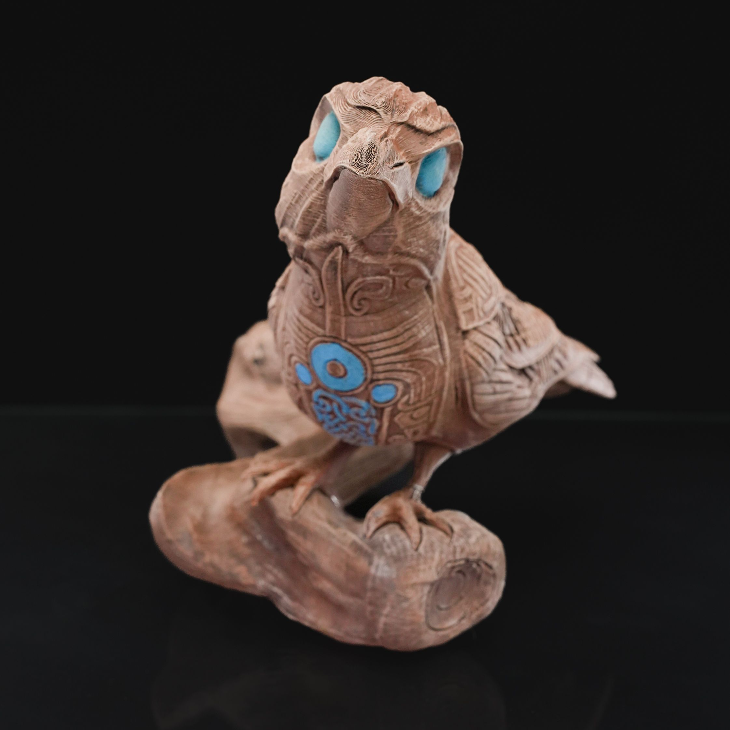 Escultura del cuervo Muninn