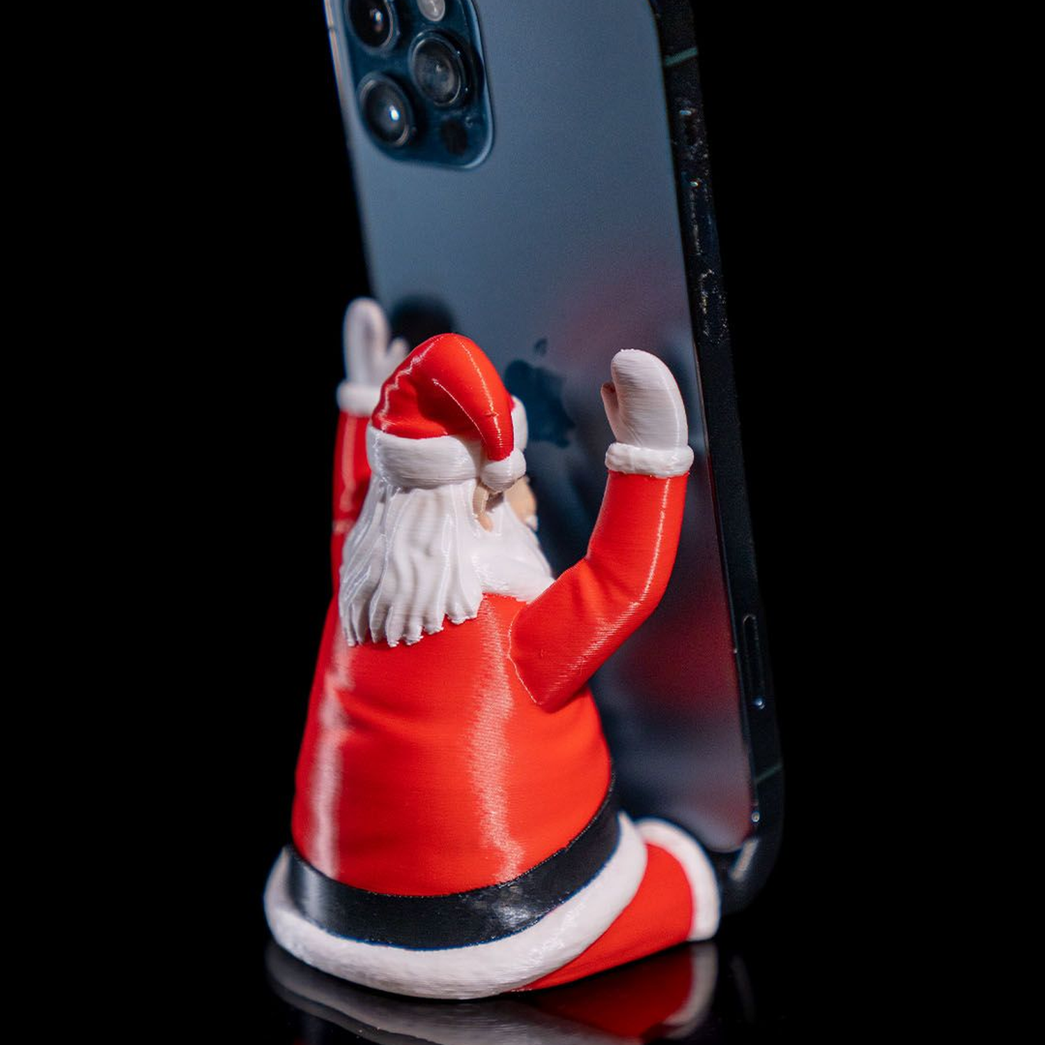 Supportive Santa Phone Holder