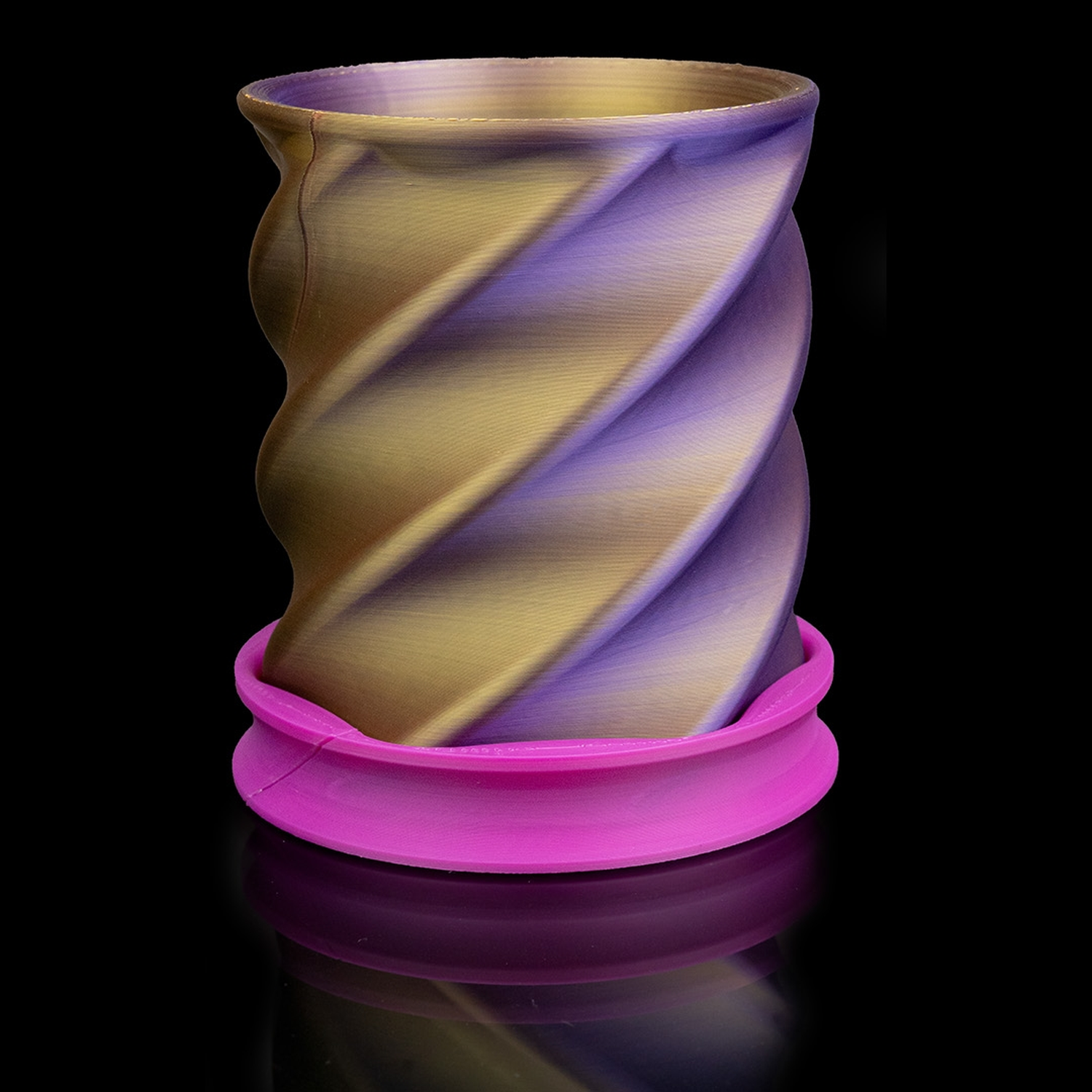 Twisted Cup Pen Holder