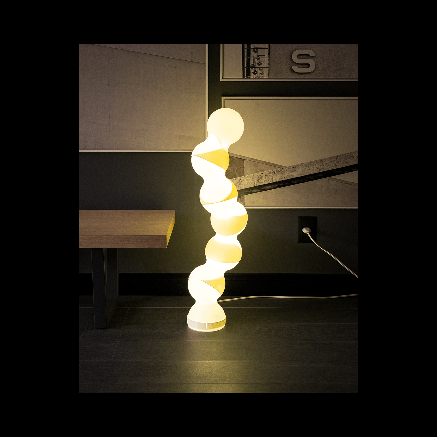Lámpara de pie Beacon