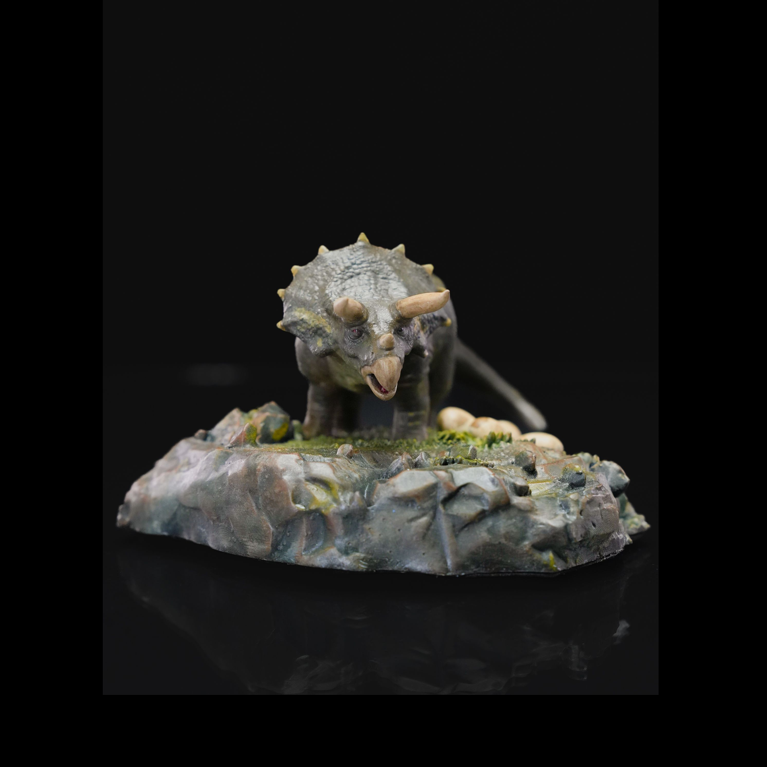 Estatua decorativa Triceratops