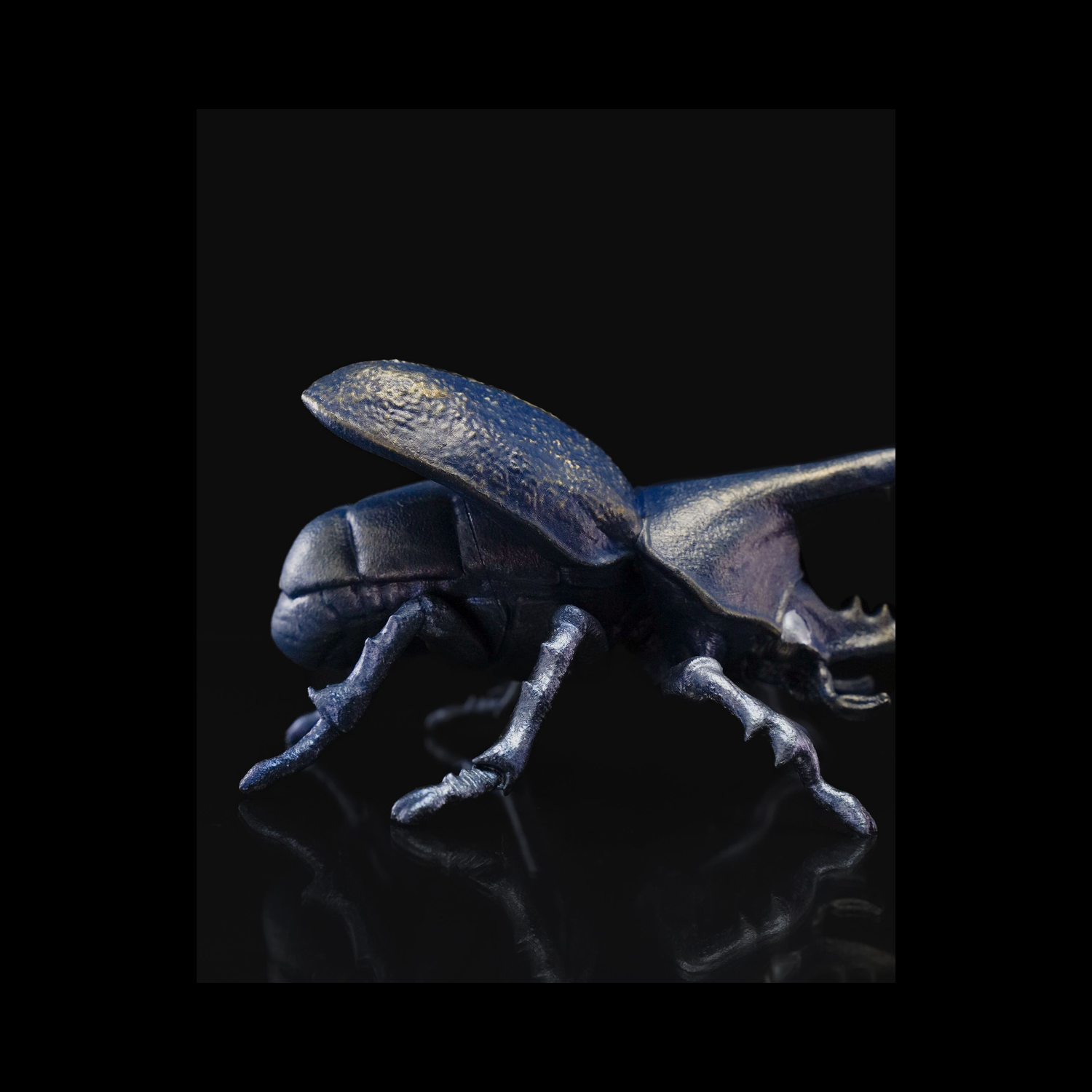 Estatua decorativa Hercules Beetle