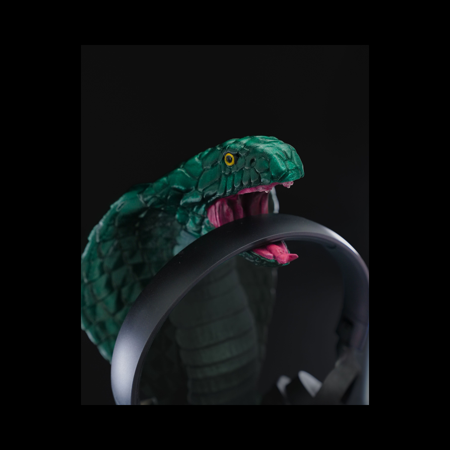 Soporte para móvil King Cobra Head